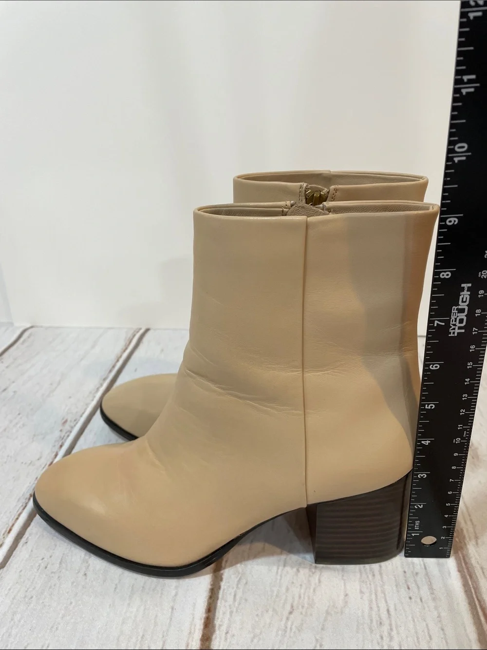 J Crew Women’s 9.5 Tan Leather Ankle Boots Classic Zip Closure BA566